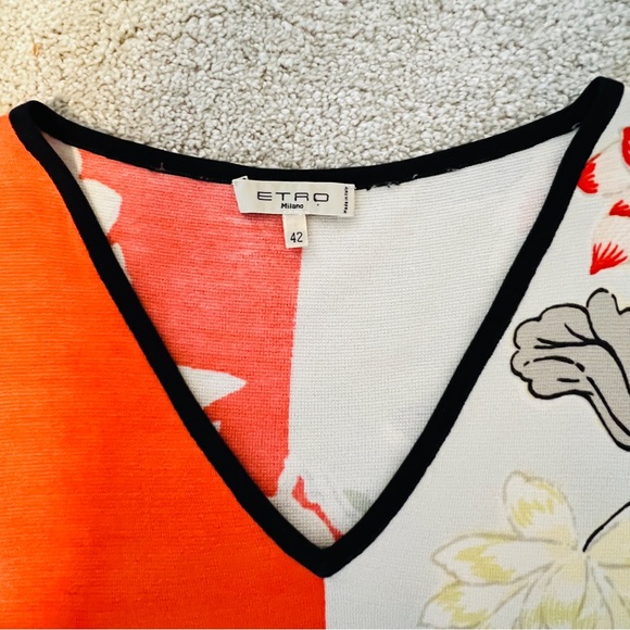 ETRO Milano 100% silk sweater set . Perfect for work or play. - Picture 9 of 12